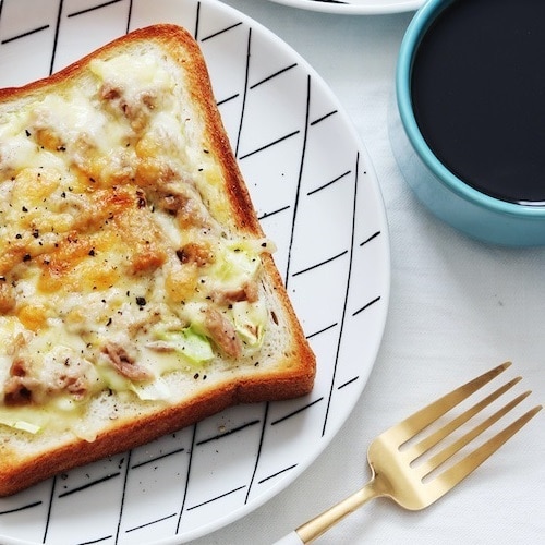 1日を元気に過ごす朝食レシピ！春キャベツのツナチーズトースト