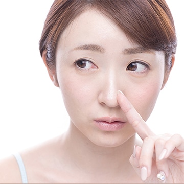 気になる毛穴のざらつき、肌のゴワつき…原因と正しいセルフケアをご紹介